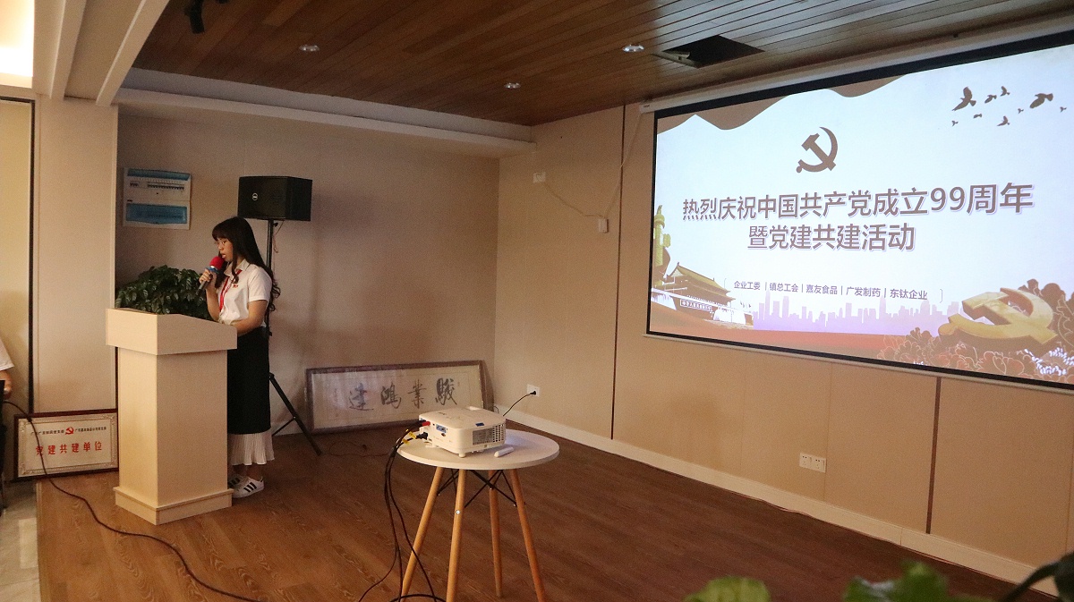 尊龙凯时喜迎画展 (2)