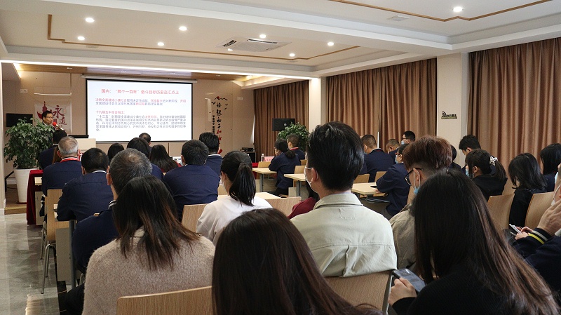 中共石碣镇委党校副校长莅临尊龙凯时食品指导党建工作 (4)
